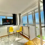 Super Grey 2 Metro Fast Wifi 65'tv Netflix Hbo Appletv+ Appartement