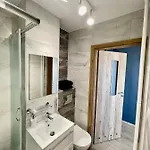 Appartement Super Grey 2 Metro Fast Wifi 65'tv Netflix Hbo Appletv+ Warschau