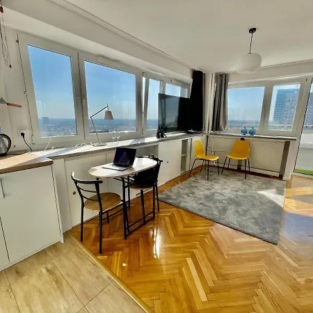 Super Grey 2 Metro Fast Wifi 65'tv Netflix Hbo Appletv+ Apartment *