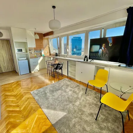 Super Grey 2 Metro Fast Wifi 65'tv Netflix Hbo Appletv+ Varsóvia