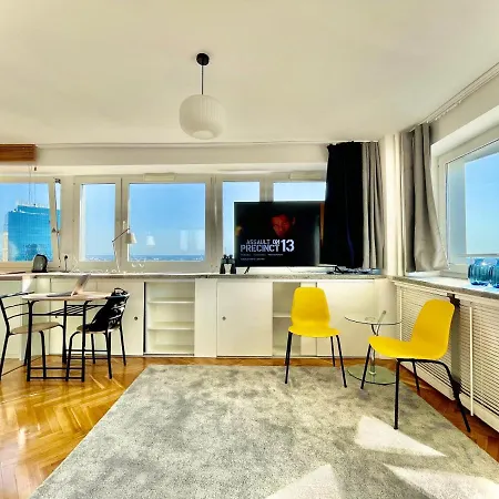 Super Grey 2 Metro Fast Wifi 65'tv Netflix Hbo Appletv+ Appartement