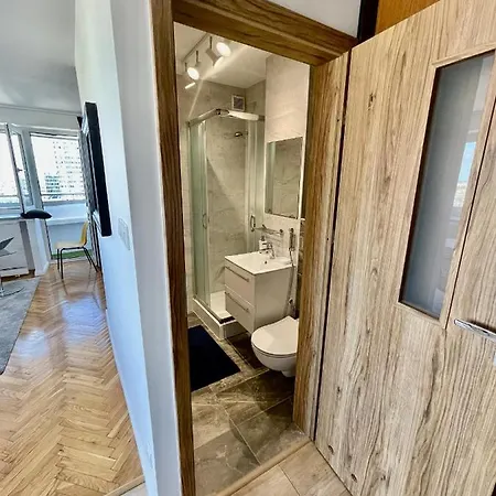 Apartment Super Grey 2 Metro Fast Wifi 65'tv Netflix Hbo Appletv+ *