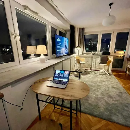 Apartamento Super Grey 2 Metro Fast Wifi 65'tv Netflix Hbo Appletv+ *