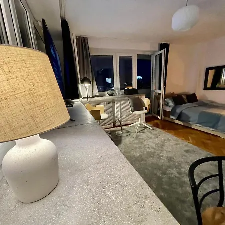 Super Grey 2 Metro Fast Wifi 65'tv Netflix Hbo Appletv+ * Varsóvia