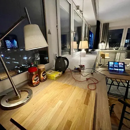 Super Grey 2 Metro Fast Wifi 65'tv Netflix Hbo Appletv+