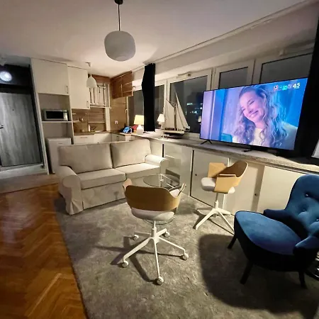 Super Grey 2 Metro Fast Wifi 65'tv Netflix Hbo Appletv+ Appartement Warschau