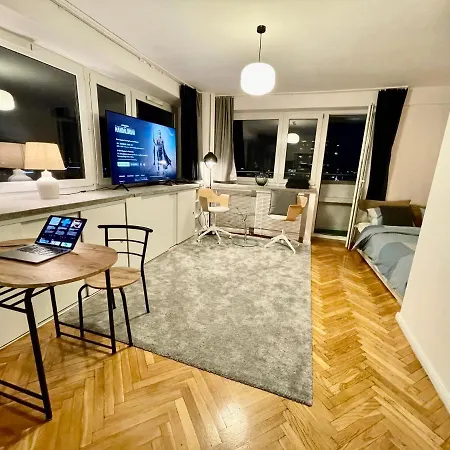 Super Grey 2 Metro Fast Wifi 65'tv Netflix Hbo Appletv+ * Warsaw