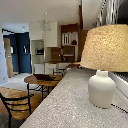 Super Grey 2 Metro Fast Wifi 65’tv Netflix Hbo Appletv+ Varsavia